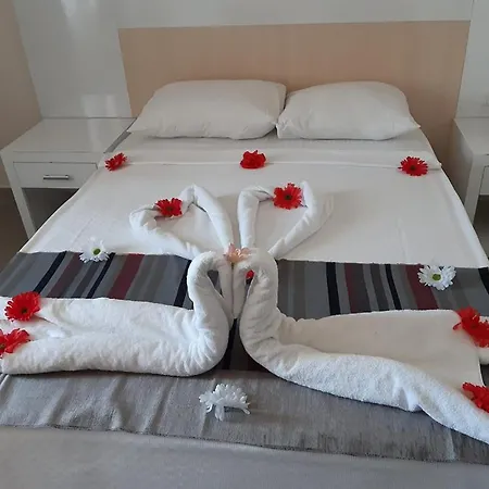 Ξενοδοχείο Mediterranean Breeze Hotel 4*