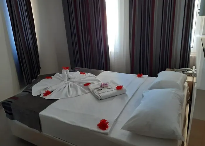 Ξενοδοχείο Mediterranean Breeze Hotel 4*